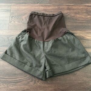 Motherhood Maternity Shorts in Brown Plaid Women’s Size Large